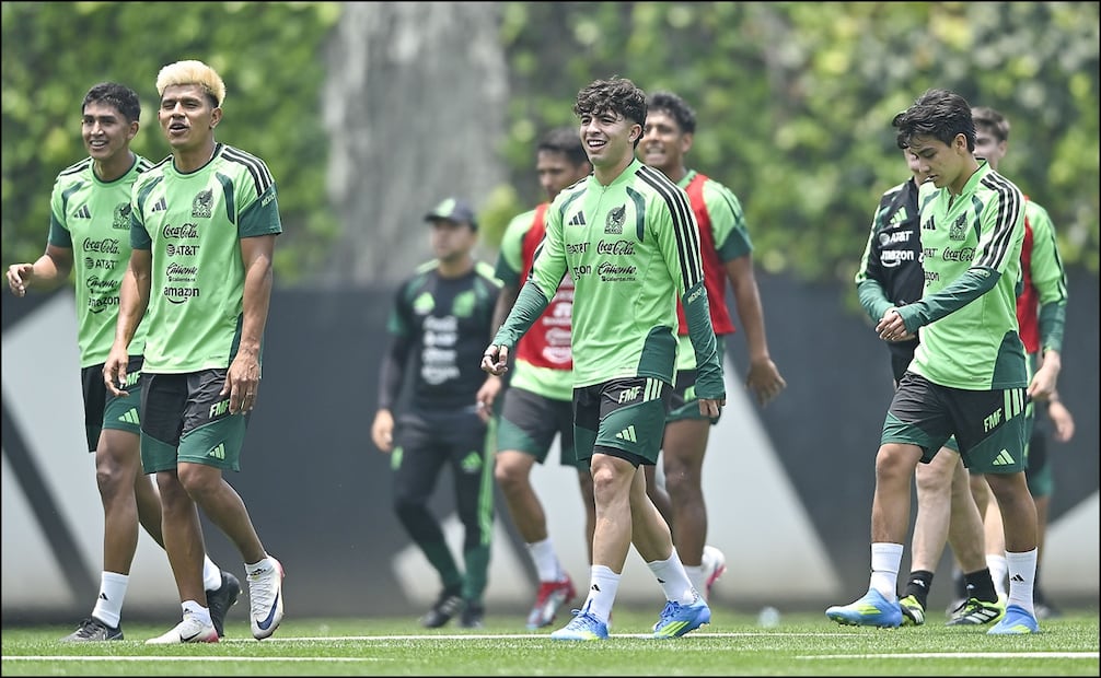 Jugadores de la Selección Mexicana entrenan en el Centro de Alto Rendimiento. FOTO: Imago7