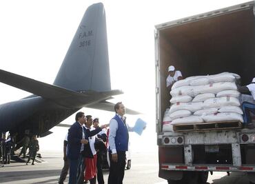 Plane carrying supplies for Oaxaca lands in Puerto Escondido