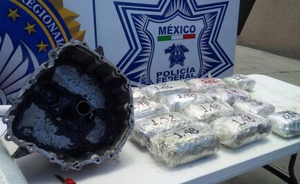 Descubren droga oculta en la transmisión de una camioneta