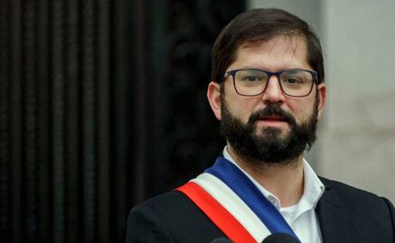 Boric exige a Argentina retirar a la "brevedad" paneles de base militar en frontera