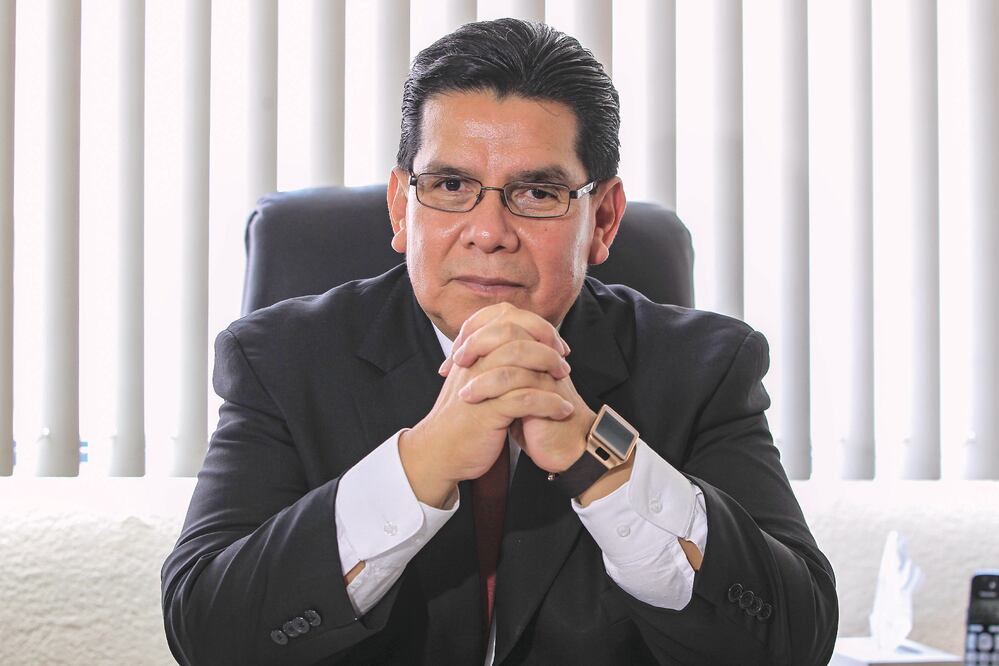 Arturo Farela Gutiérrez espera que las aportaciones del Papa lleguen a los políticos del país para que cambien su conducta (RAMÓN ROMERO. EL UNIVERSAL)