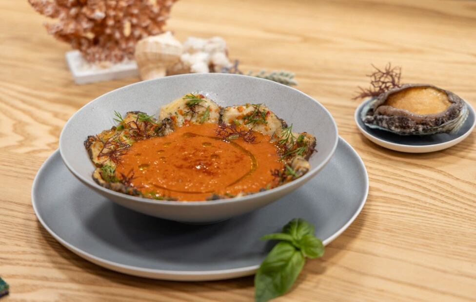 El gazpacho de abulón combina la tradición mediterránea con el intenso sabor del marisco coreano. Foto: cortesía de K-Fish.
