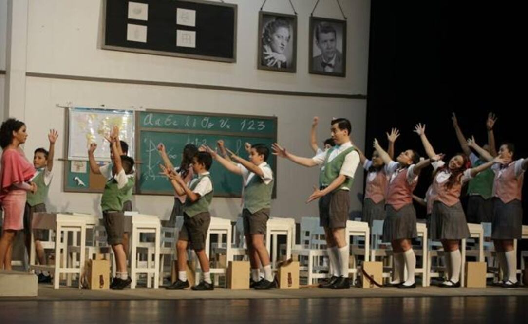 The children chorus is directed by Alejandro León. (Photo: Luis Cortés/EL UNIVERSAL)