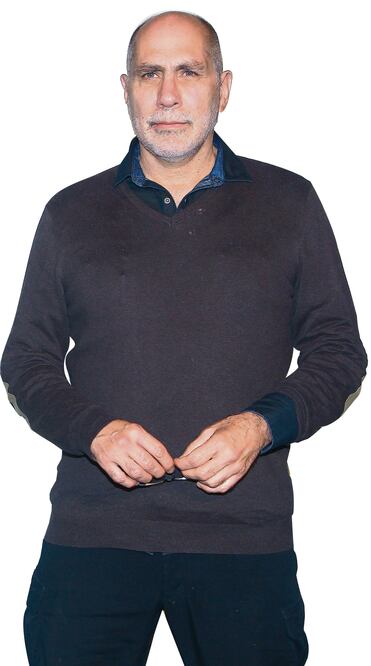 Promueve El salvaje , su más reciente novela (CLASOS)