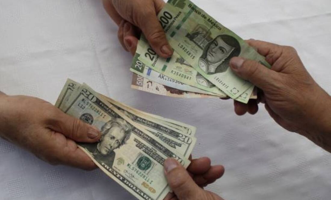 La divisa mexicana en los mercados internacionales abre en 18.95 pesos por dólar. Foto: Archivo