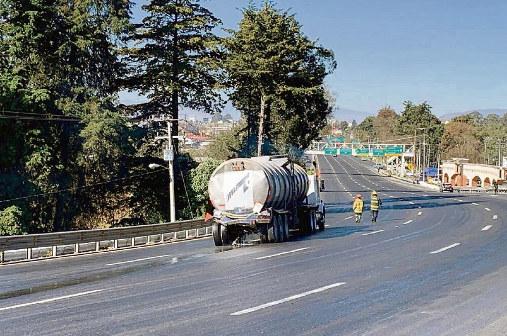 El gobierno busca asociarse con empresas privadas para dar mantenimiento a 82 vías en Tejupilco, Ixtapan de la Sal y Toluca. Foto: ARCHIVO EL UNIVERSAL