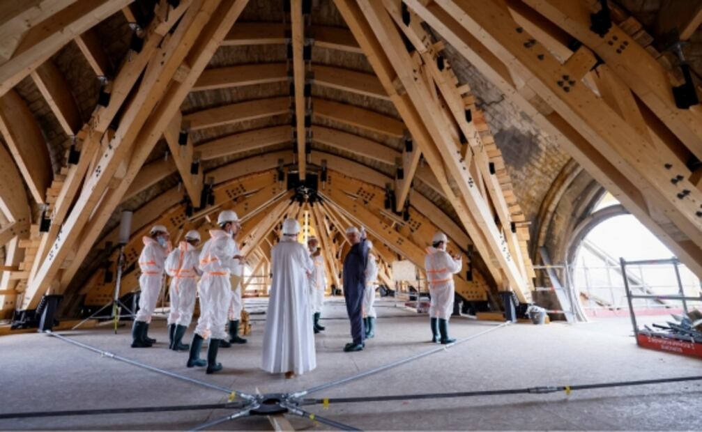 Pese a donativos millonarios, Notre Dame pide más dinero