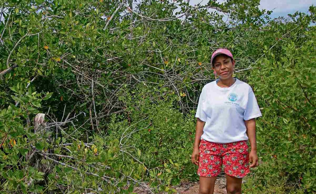Jessica forma parte del colectivo Voces del Manglar, que promueve la concientización ambiental. Foto: Juana García / EL UNIVERSAL