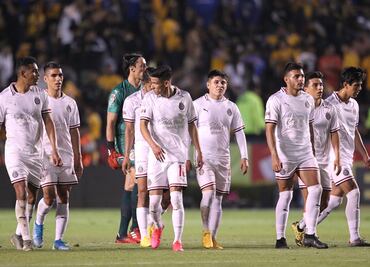 Tigres evidenció a Chivas; sus grandes refuerzos no aparecen