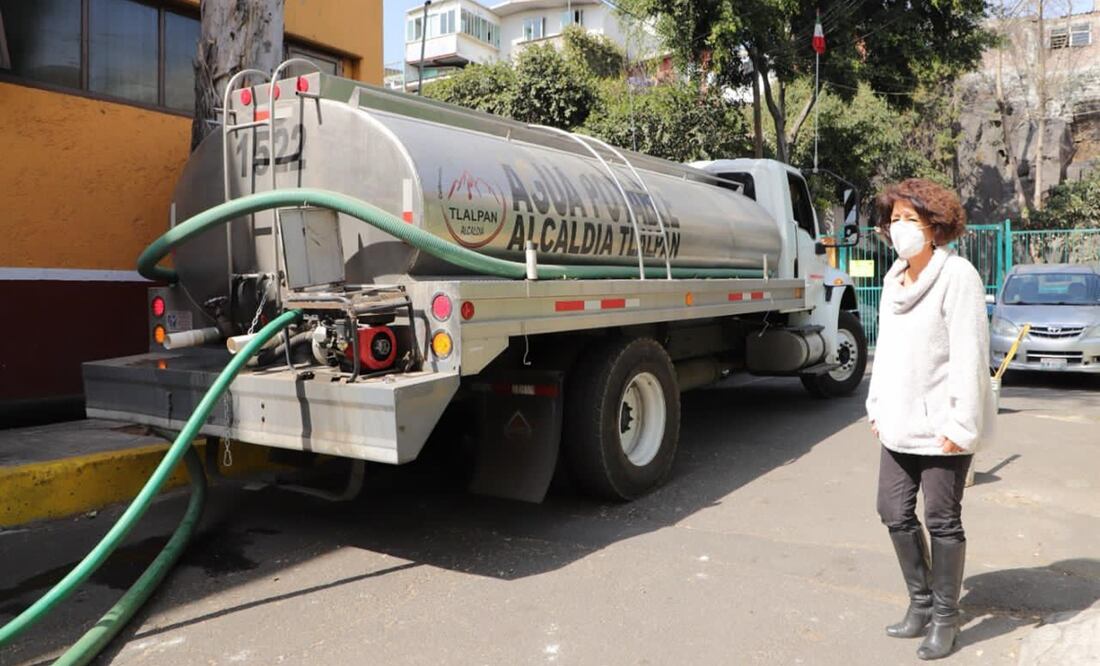 Se han otorgado 1,189 servicios de pipas comunitarias para las colonias que sufren de más escases de agua durante el mismo lapso. Foto: Especial
