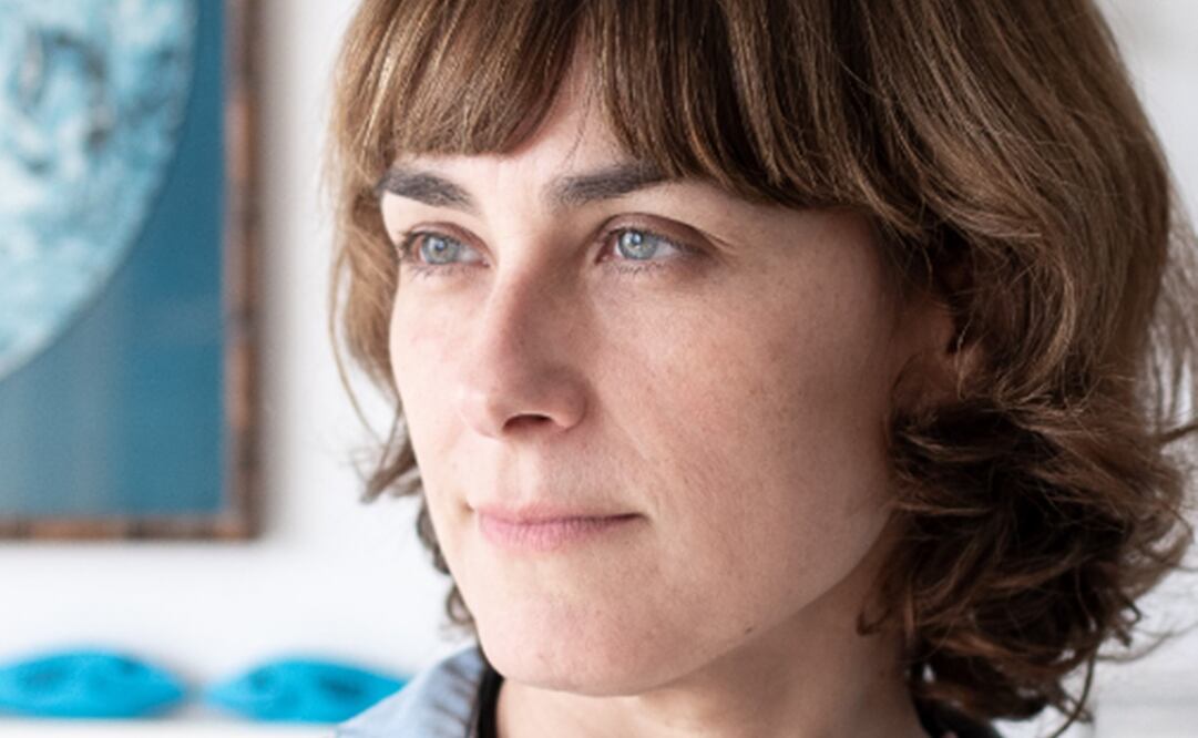 La novelista Sara Mesa, en su residencia en España. Obras de su autoría han sido adaptadas al cine, como "Un amor".Foto: Sonia Friaga vía Anagrama.