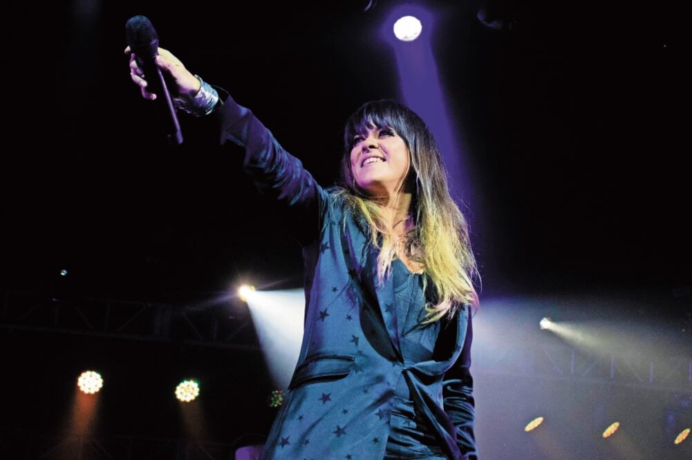La cantante interpretó temas emblemas de su carrera como “Hábito de ti” en el Teatro Metropólitan. / OCESA