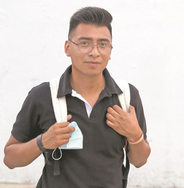 Políticos atrajeron a jóvenes votantes con rolas y memes