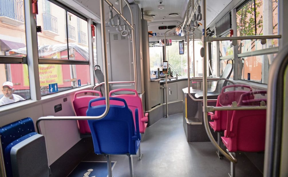 El transporte público, que cuenta con un área exclusiva para mujeres, por tramos no tiene usuarios. Foto: SANTIAGO CADENA/EL UNIVERSAL