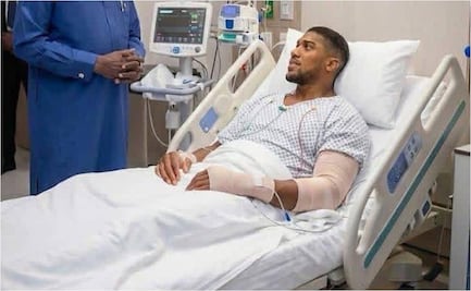 Anthony Joshua recibe el alta tras accidente mortal y despide a sus amigos en funeraria