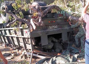 Accidente en carretera deja 5 soldados muertos