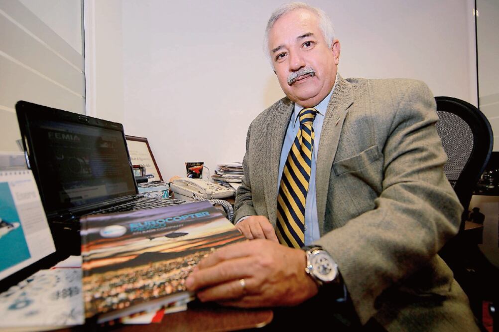 Carlos Bello Roch, cónsul general en Denver, Colorado, se comunicó con su hijo por el correo electrónico oficial de la SRE, donde le pide que se contacte con empresarias del sector aeronáutico (ARCHIVO EL UNIVERSAL)