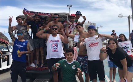 Aficionado de Chivas se escapó de su trabajo en Guadalajara para ir a Mazatlán