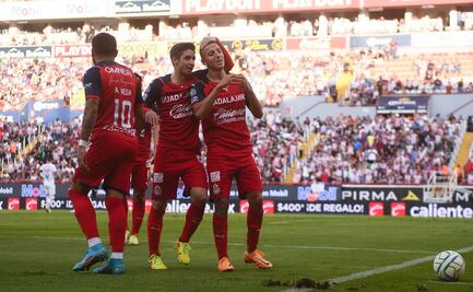 Chivas enfrenta a Rayados en busca de segundo triunfo al hilo