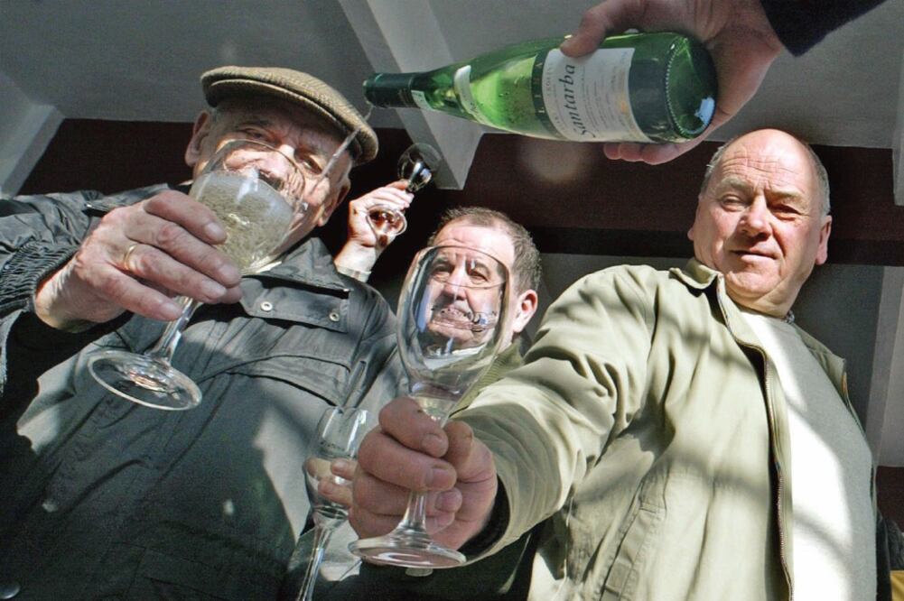 Los baby boomers, aquellos ciudadanos nacidos entre 1946 y 1964, se han convertido en una bomba de relojería para la bolsa estadounidense (ARCHIVO EL UNIVERSAL)