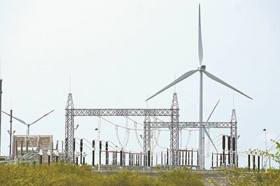 Juez frena programa energético de la 4T