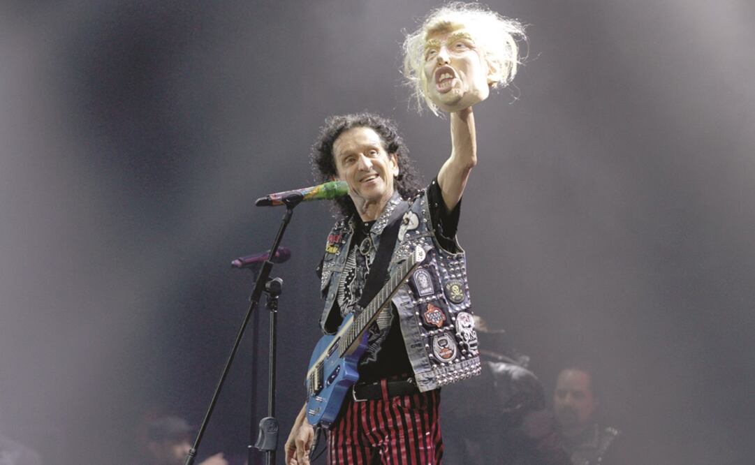 Polémico e irreverente, Alex jugó con una máscara de Donald Trump. Foto: CARLOS MEJÍA. EL UNIVERSAL Polémico