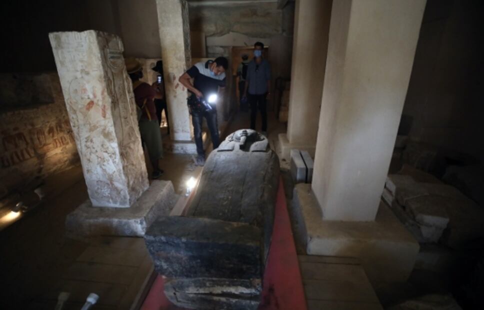 Encuentran en Egipto 59 sarcófagos, con sus momias intactas, de hace más de 2 mil años