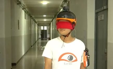 Estudiantes chinos inventan un casco láser para ayudar a "ver" a los invidentes