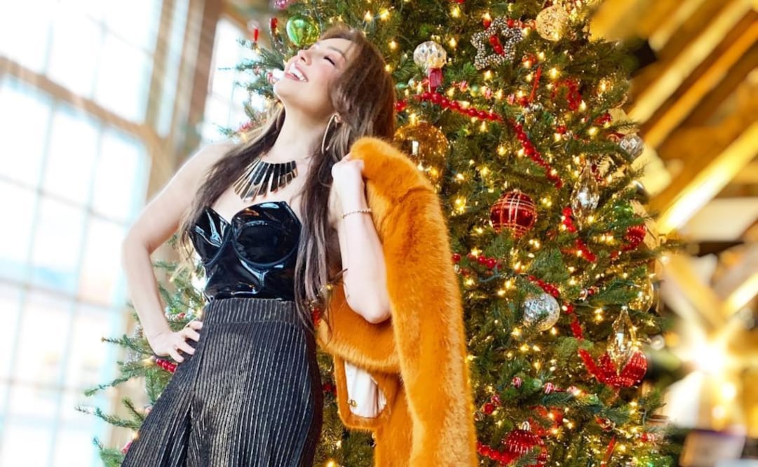 Estos son algunos de los mensajes navideños que han mandado las celebs. Foto: Instagram thalia