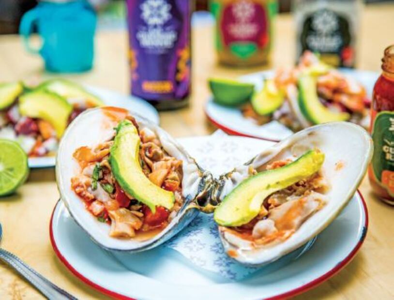 La Guerrerense festeja 60 años de servir los mariscos "de carreta" más populares en Ensenada