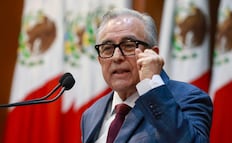 Morena no descarta iniciar proceso para expulsar a Rocha Moya por retomar gubernatura; acusa "decisión unilateral"