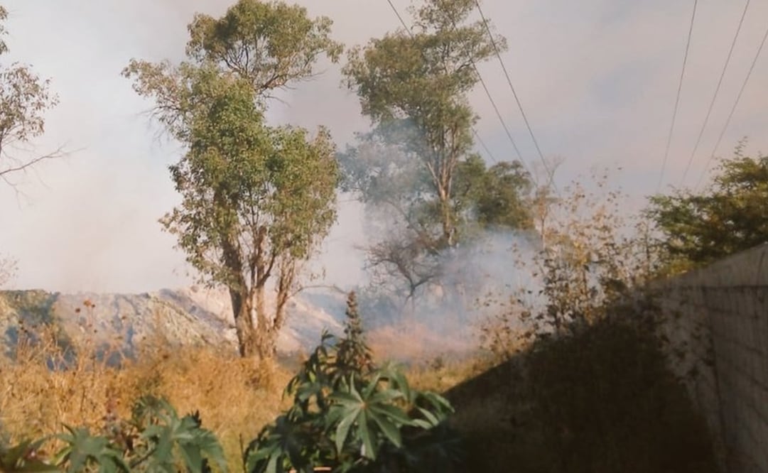 Las unidades de Protección Civil atribuyeron el deterioro ambiental a las quemas registradas en las últimas horas y a los vientos en calma. Foto: Twitter @M_AmbienteGto