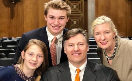 Christopher Landau comparte fotografía con su familia antes de llegar a México 