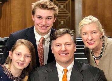 Christopher Landau comparte fotografía con su familia antes de llegar a México