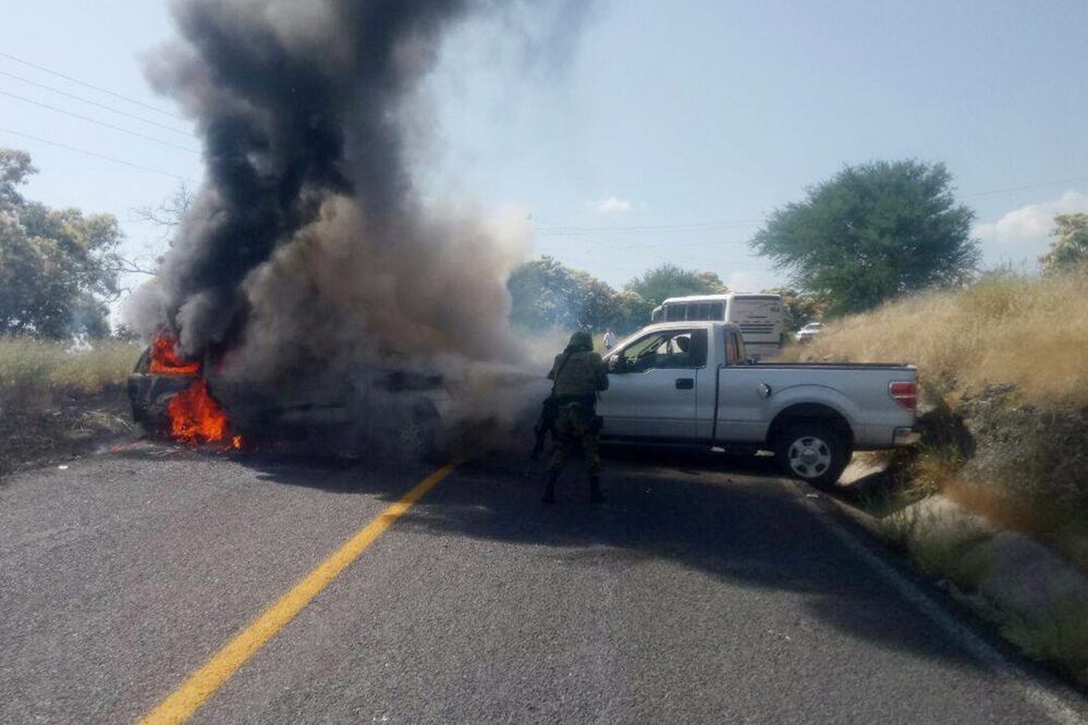 Bloqueos y enfrentamientos sacuden Tierra Caliente de Michoacán