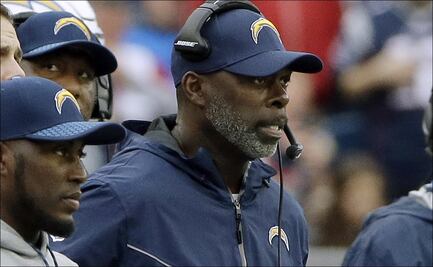 Entrenador de la NFL está furioso tras la muerte de George Floyd