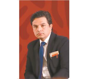 Afinan aumento de sueldo para médicos