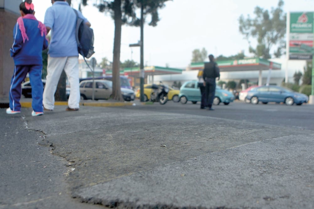 Por seguridad, no todos los topes se retirarán pero, explica la dependencia capitalina, sí serán sustituidos por otros con diferente diseño (de acuerdo con lo estipulado en el Reglamento de tránsito) o por reductores de velocidad (FERNANDO RAMÍREZ)