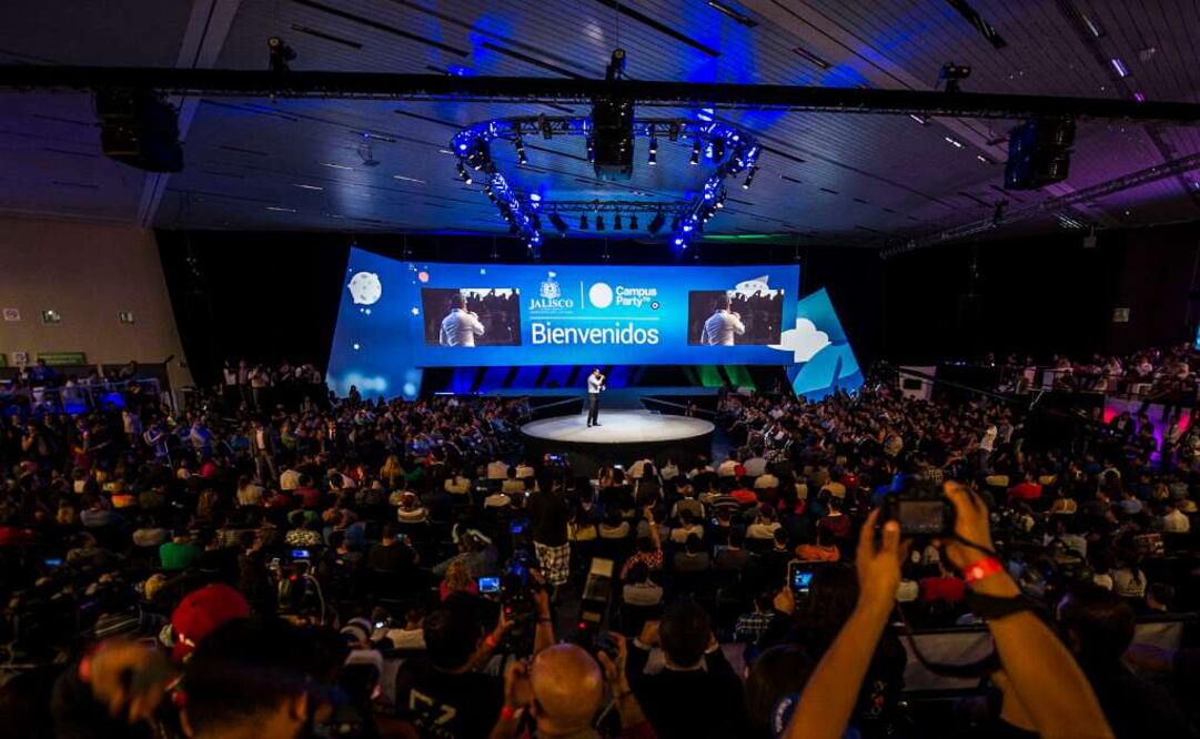 En el marco de la sexta edición del Campus Party, el rector de la UdeG, Itzcóatl Tonatiuh Bravo Padilla, resaltó la importancia de este evento para el desarrollo del estado