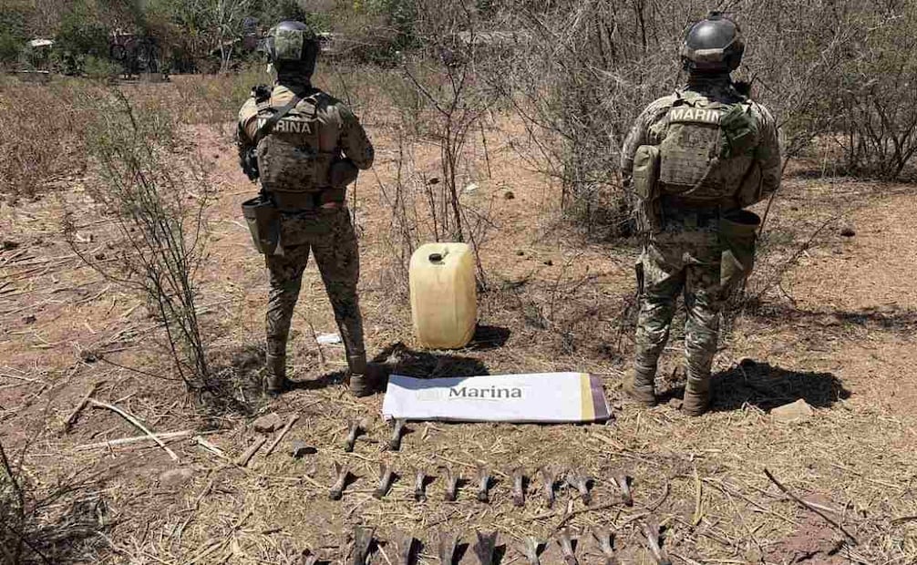 Elementos de Semar aseguraron vehículos, artefactos explosivos, armas, municiones y equipo táctico en Sinaloa. Foto: Especial