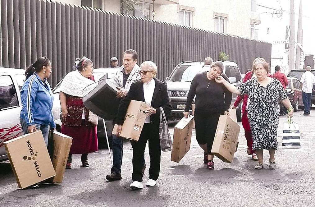 La entrega de pantallas se realiza con miras al cambio a la Televisión Digital Terrestre (TDT) (ARCHIVO EL UNIVERSAL)