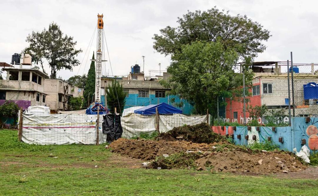 Trabajos de pozo de infiltración de agua, en canchas deportivas de la calle Pedro Infante, Col. Ampliación Emiliano Zapata, Alcaldía Iztapalapa.