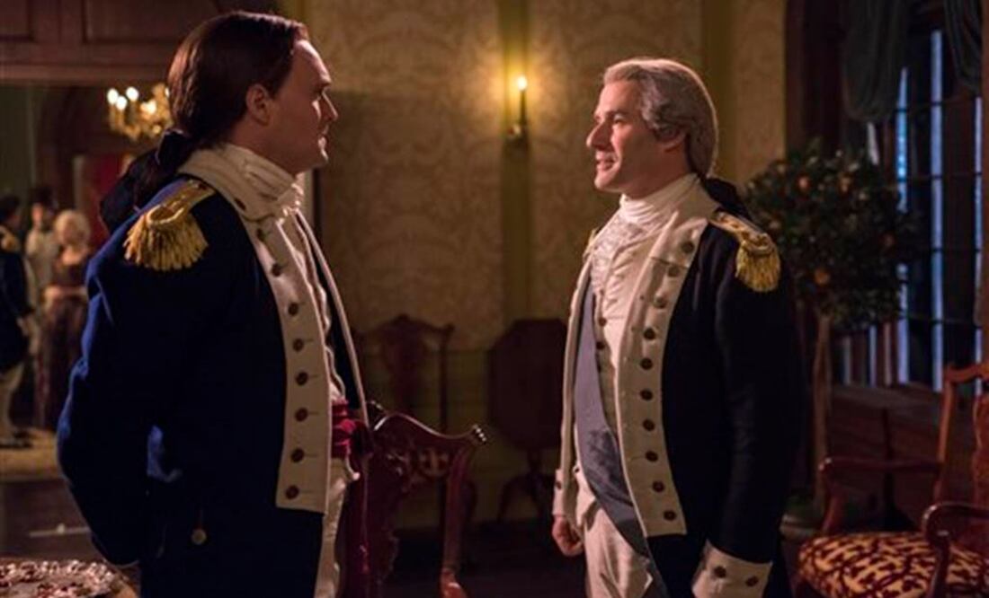 El musical "Hamilton", con sabor a hip hop, se ha convertido en un fenómeno cultural; está basado en una biografía que Ron Chernow hizo sobre el héroe nacional Alexander Hamilton. FOTO: AP.