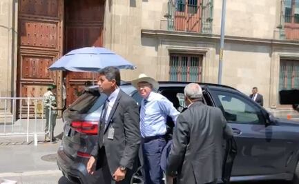 Llega Ken Salazar a Palacio Nacional para tratar temas migratorios con AMLO