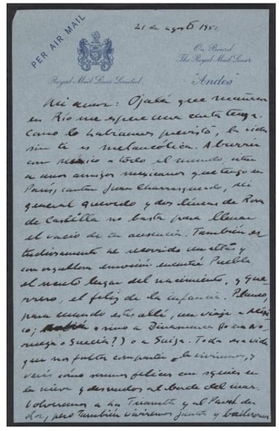 El volumen editado por Ediciones del lirio y la BUAP incluye facsimilares de los originales de las cartas que Elena Garro y Adolfo Bioy Casares intercambiaron. Foto: Cortesía Ediciones del lirio