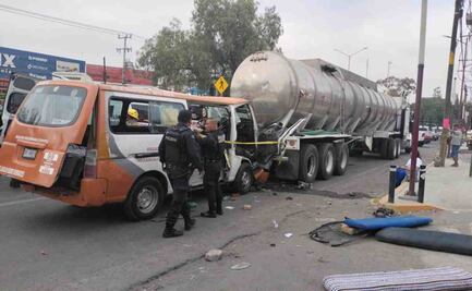 Chofer de transporte público choca contra pipa en la México-Texcoco y muere; hay 12 lesionados