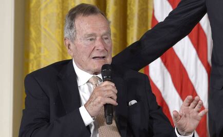 George H.W. Bush sufre fractura en cuello; aseguran que está bien