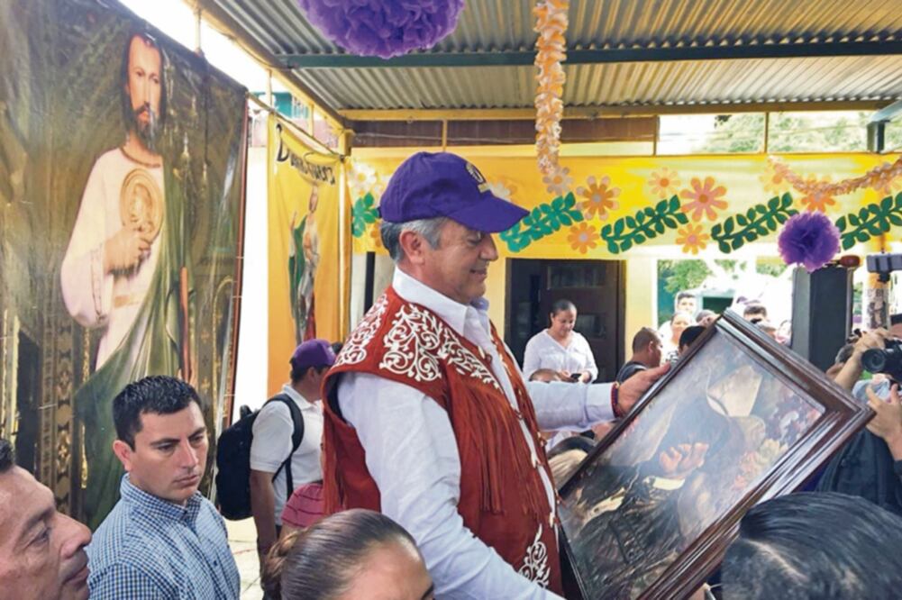 Jaime Rodríguez Calderón El Bronco se reunió con simpatizantes en la casa de oración de San Judas Tadeo. Foto: ALBERTO MORALES. EL UNIVERSAL