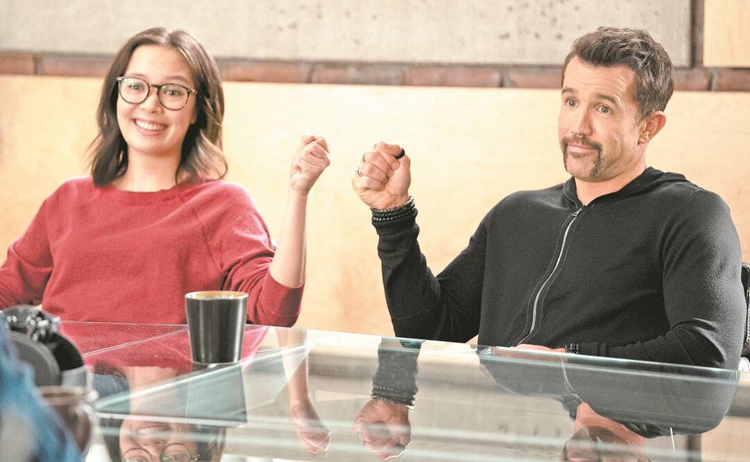 Charlotte Nicdao y Rob McElhenney actúan en la serie como un dúo creador de juegos de video. Fotos: APPLE TV+