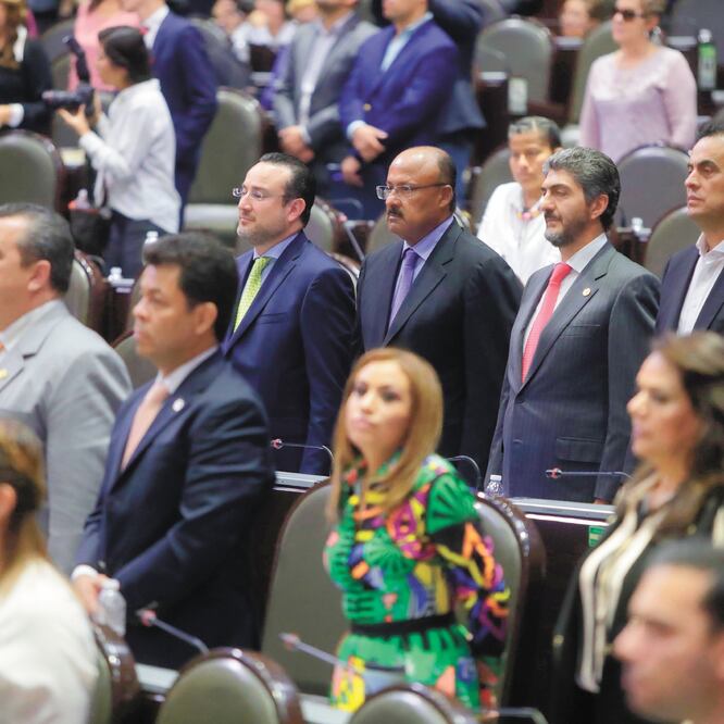 Comentan. Diputados piden que se le dé un buen uso al presupuesto para becas. ARCHIVO EL UNIVERSAL